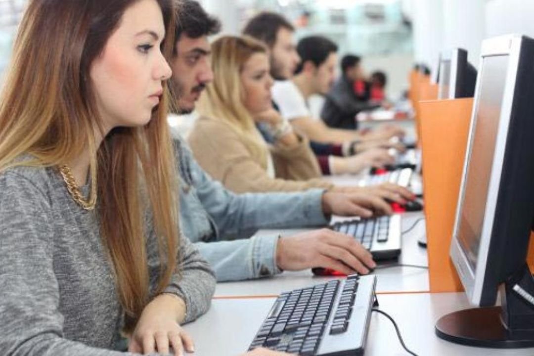 FOUNDATION COURSE IN COMPUTER BASICS